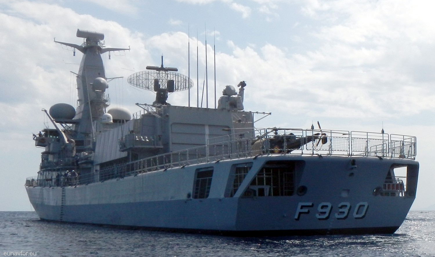 f-930 bns leopold i frigate belgian navy karel doorman class 30 alouette iii helicopter