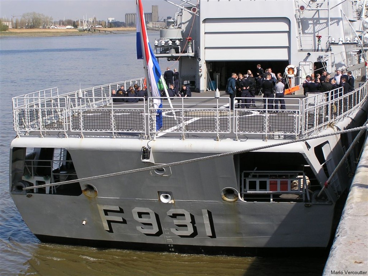 f-931 bns louise marie frigate belgian navy karel doorman class 19 flight deck