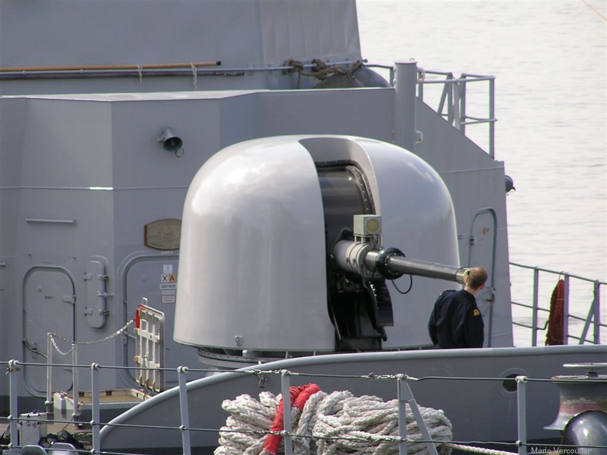 f-931 bns louise marie frigate belgian navy karel doorman class 21 76mm 3" gun