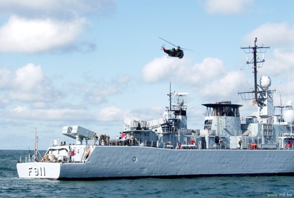 f-911 bns westdiep wielingen class frigate belgian navy sea sparrow sam missile mm38 exocet ssm 06