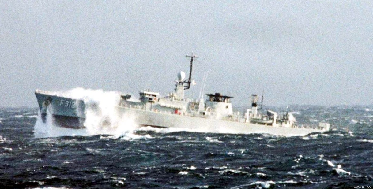 f-913 bns westhinder wielingen class frigate belgian navy sea sparrow sam missile mm38 exocet ssm 02 nato