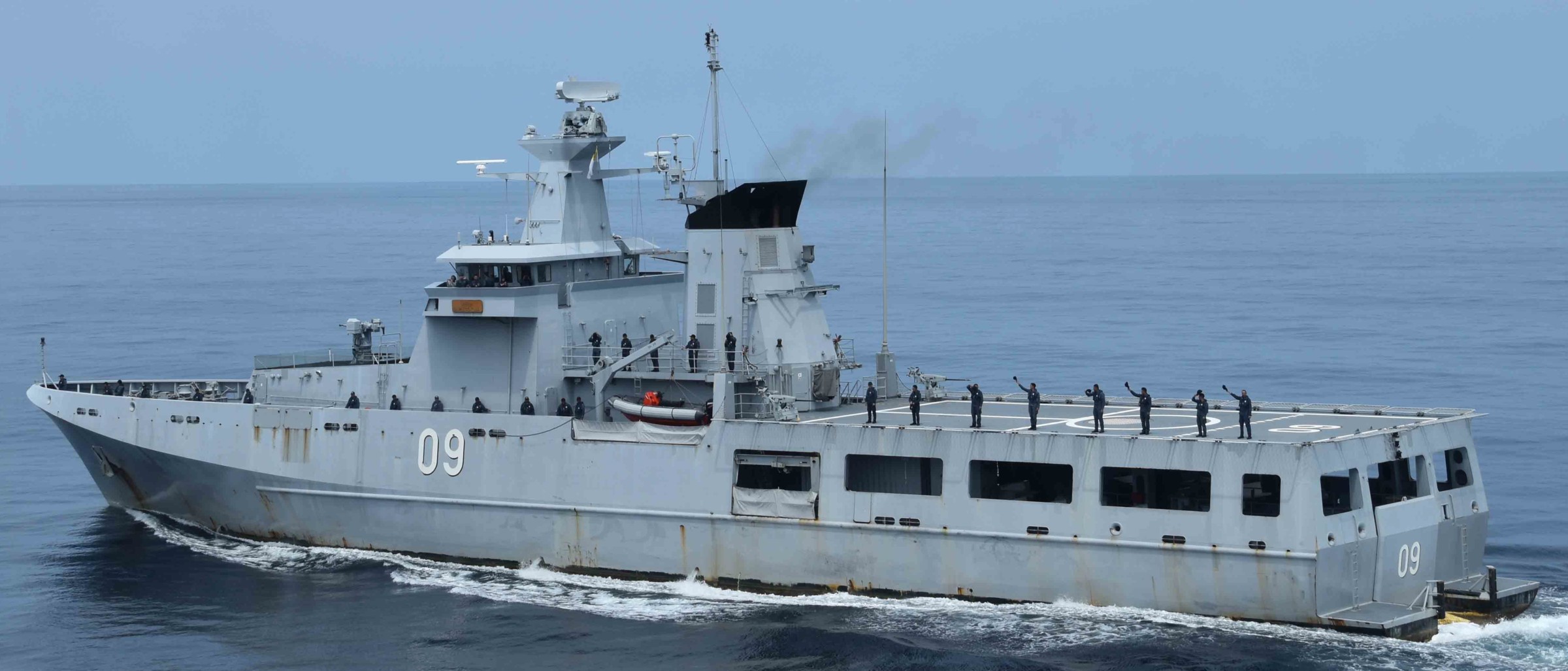 opv 09 kdb daruttaqwa offshore patrol vessel darussalem class royal brunei navy 05