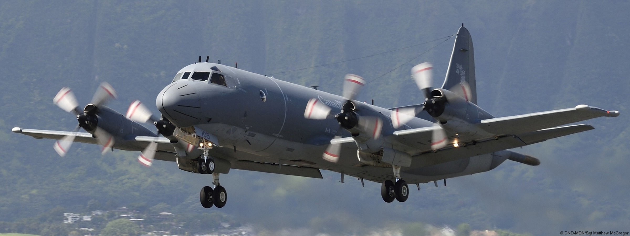 lockheed cp-140 aurora long range patrol maritime aircraft royal canadian navy air force rcaf orion 09