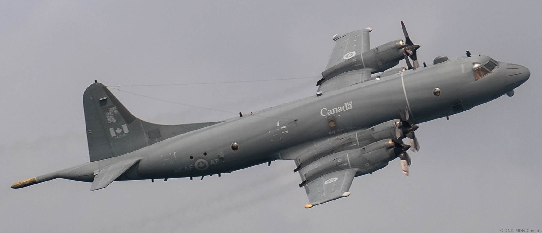 lockheed cp-140 aurora long range patrol maritime aircraft royal canadian navy air force rcaf orion 17
