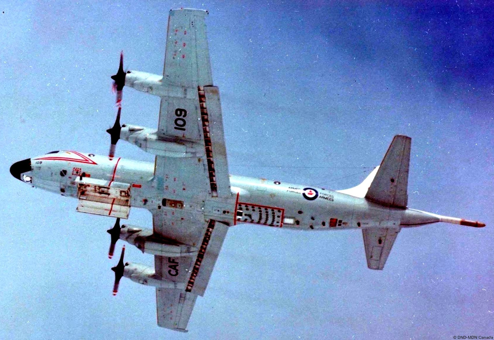 lockheed cp-140 aurora long range patrol maritime aircraft royal canadian navy air force rcaf orion 19
