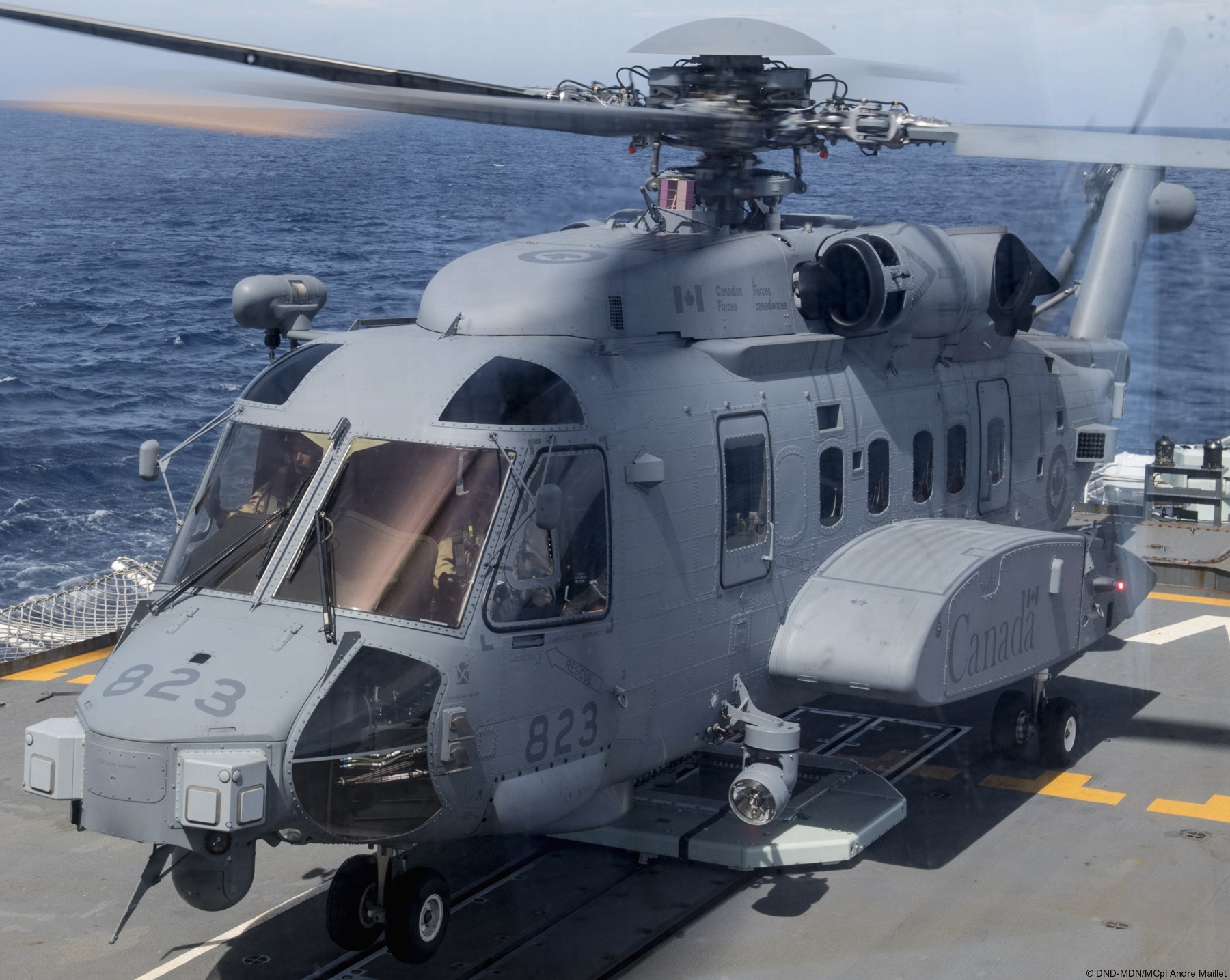 ch-148 cyclone naval helicopter royal canadian air force navy rcaf sikorsky hmcs 406 423 443 maritime squadron 21