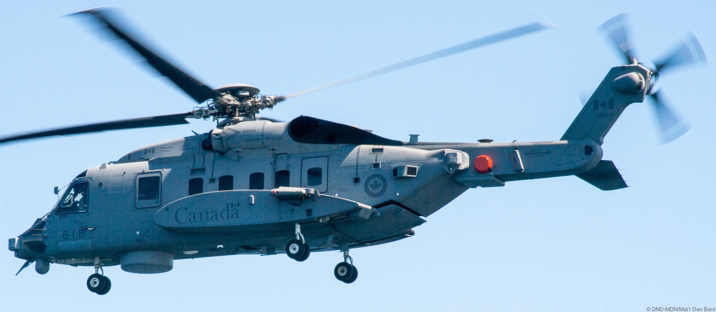 ch-148 cyclone naval helicopter royal canadian air force navy rcaf sikorsky hmcs 406 423 443 maritime squadron 27