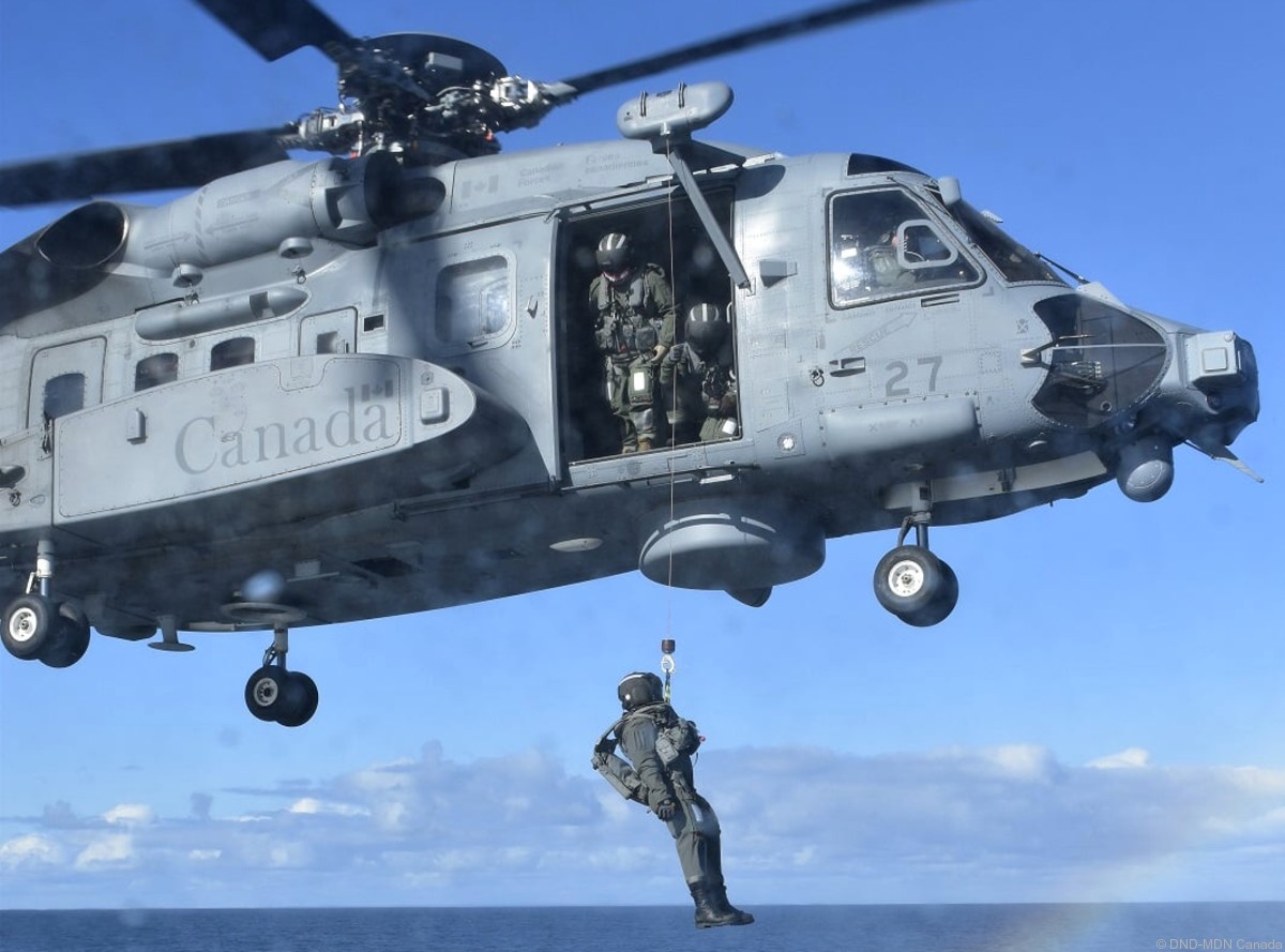 ch-148 cyclone naval helicopter royal canadian air force navy rcaf sikorsky hmcs 406 423 443 maritime squadron 46