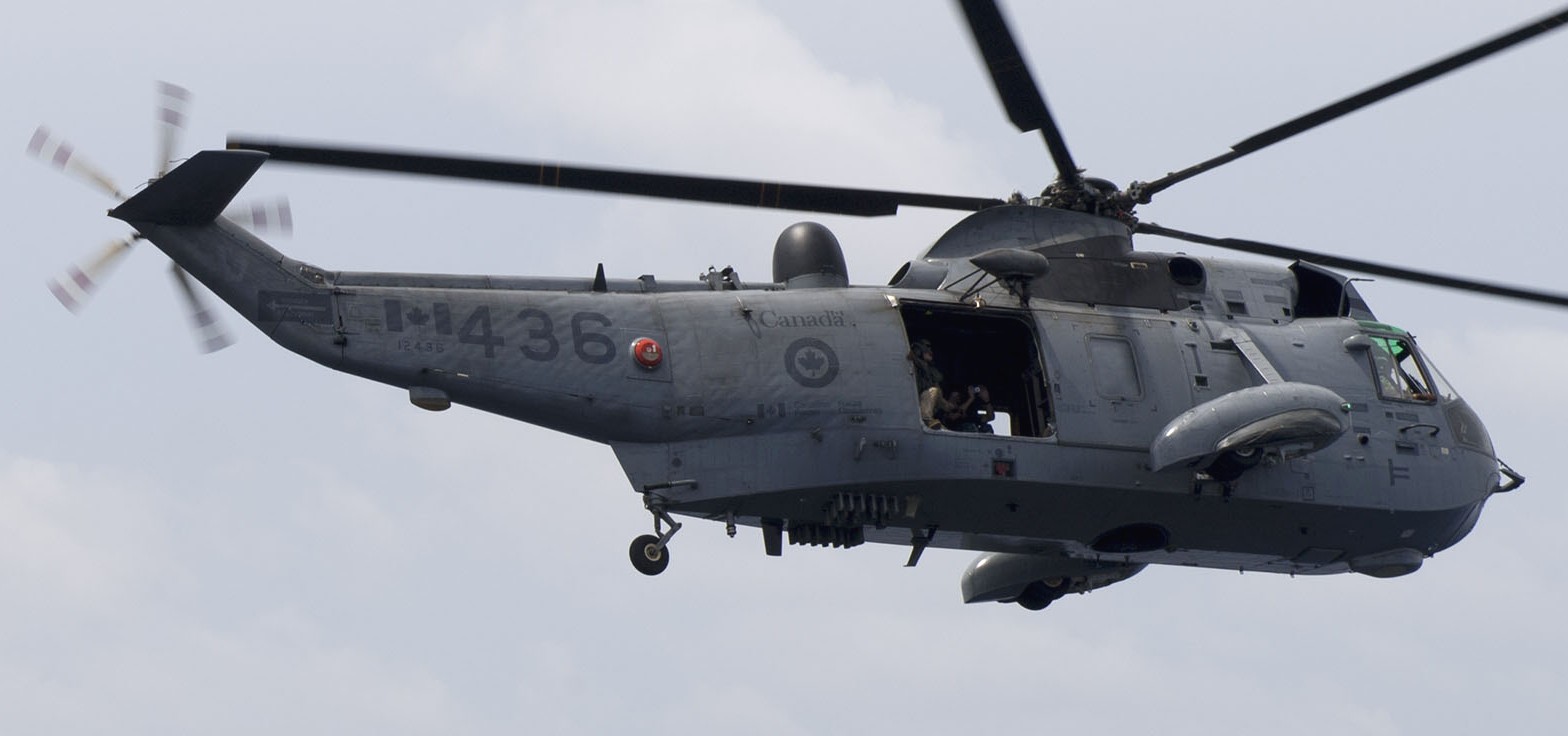 ch-124 sea king royal canadian navy sikorsky naval helicopter rcaf hmcs squadron 13