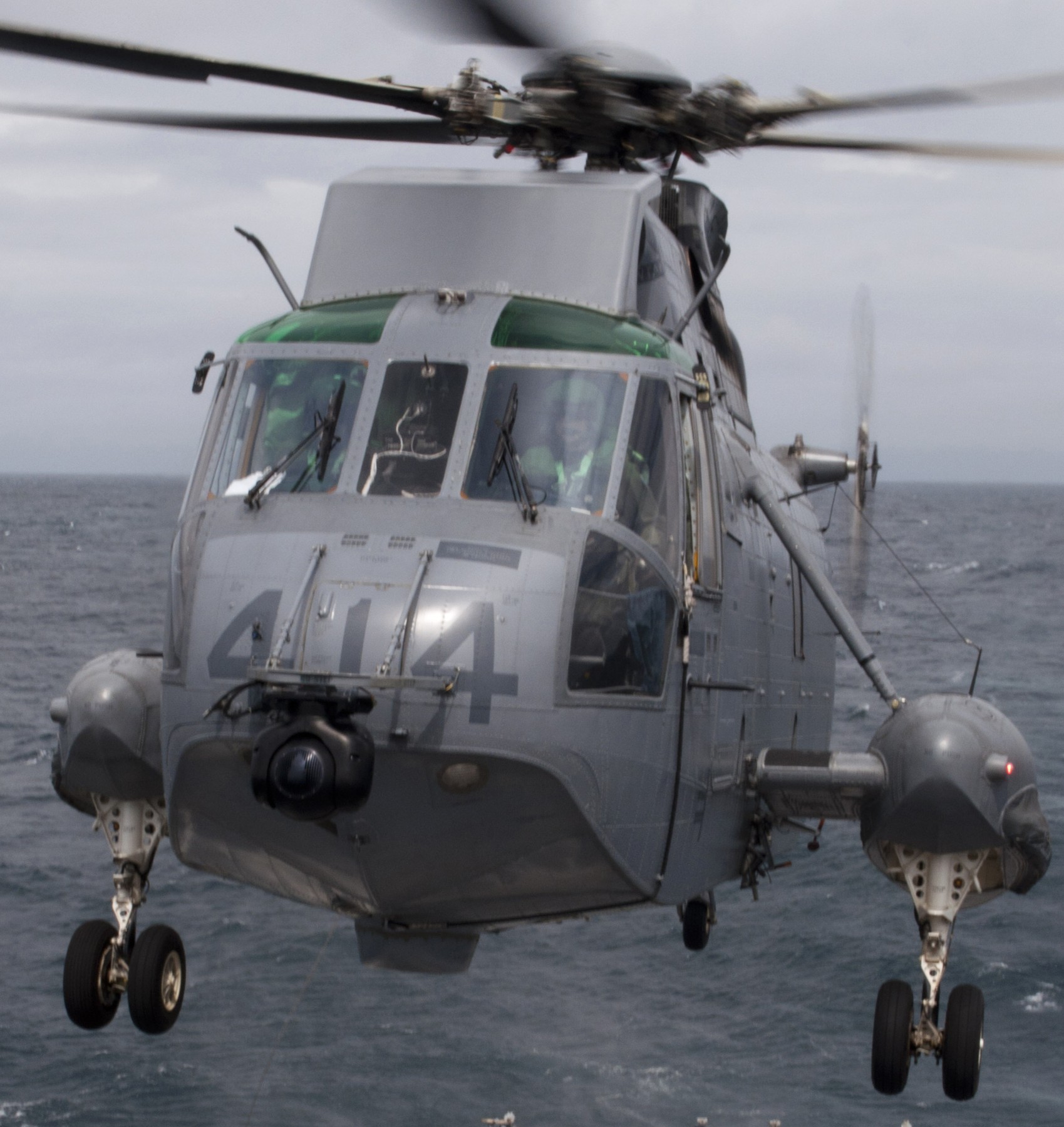 ch-124 sea king royal canadian navy sikorsky naval helicopter rcaf hmcs squadron 16