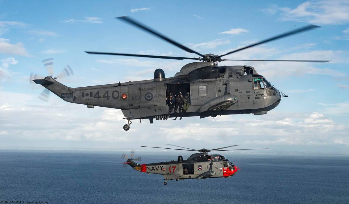 ch-124 sea king royal canadian navy sikorsky naval helicopter rcaf hmcs squadron 22