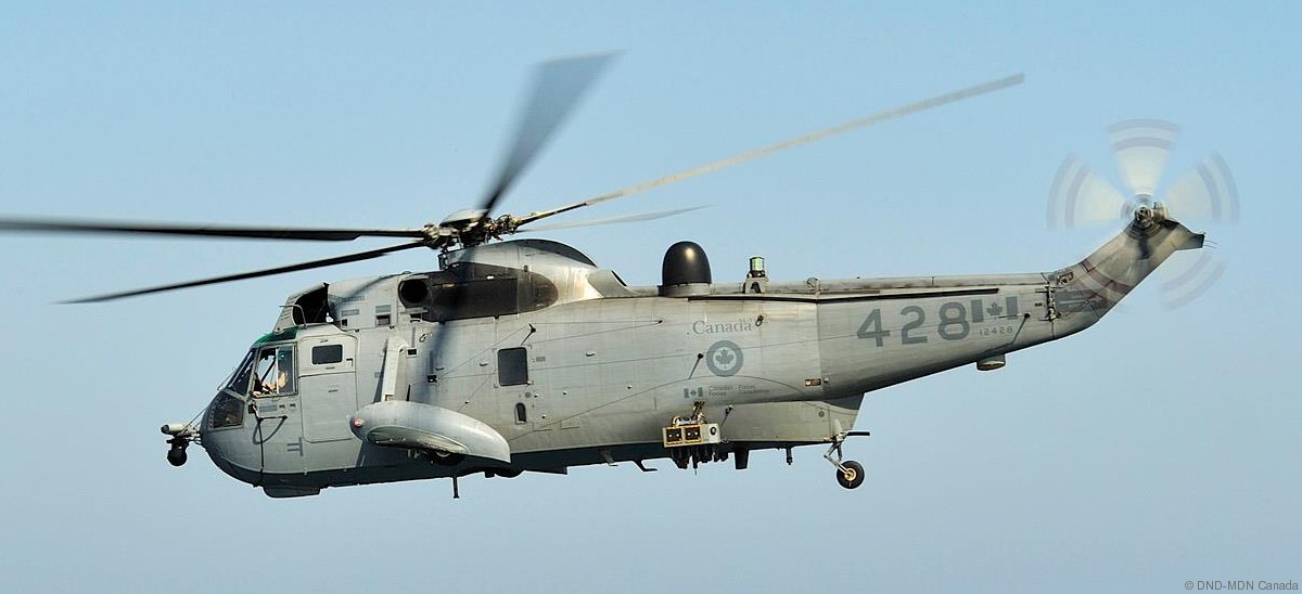 ch-124 sea king royal canadian navy sikorsky naval helicopter rcaf hmcs squadron 52