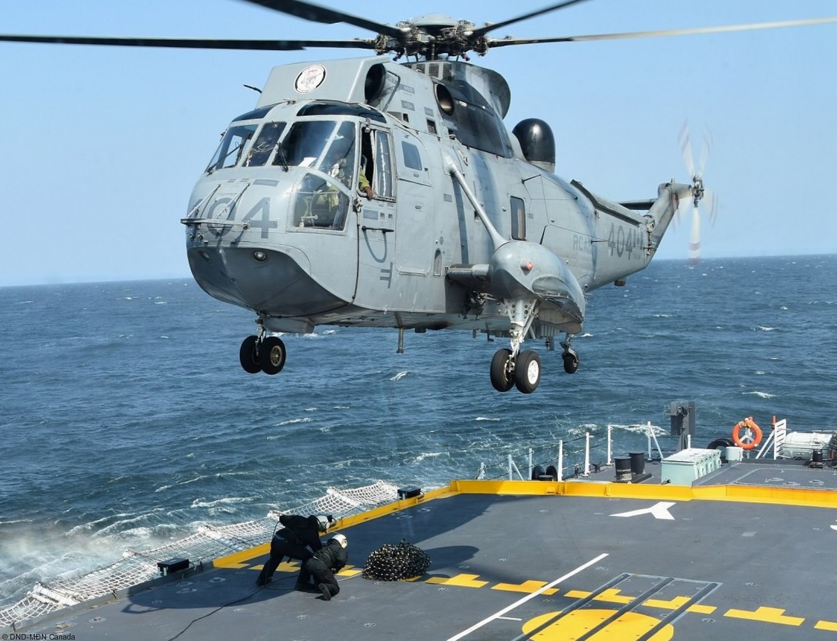 ch-124 sea king royal canadian navy sikorsky naval helicopter rcaf hmcs squadron 57