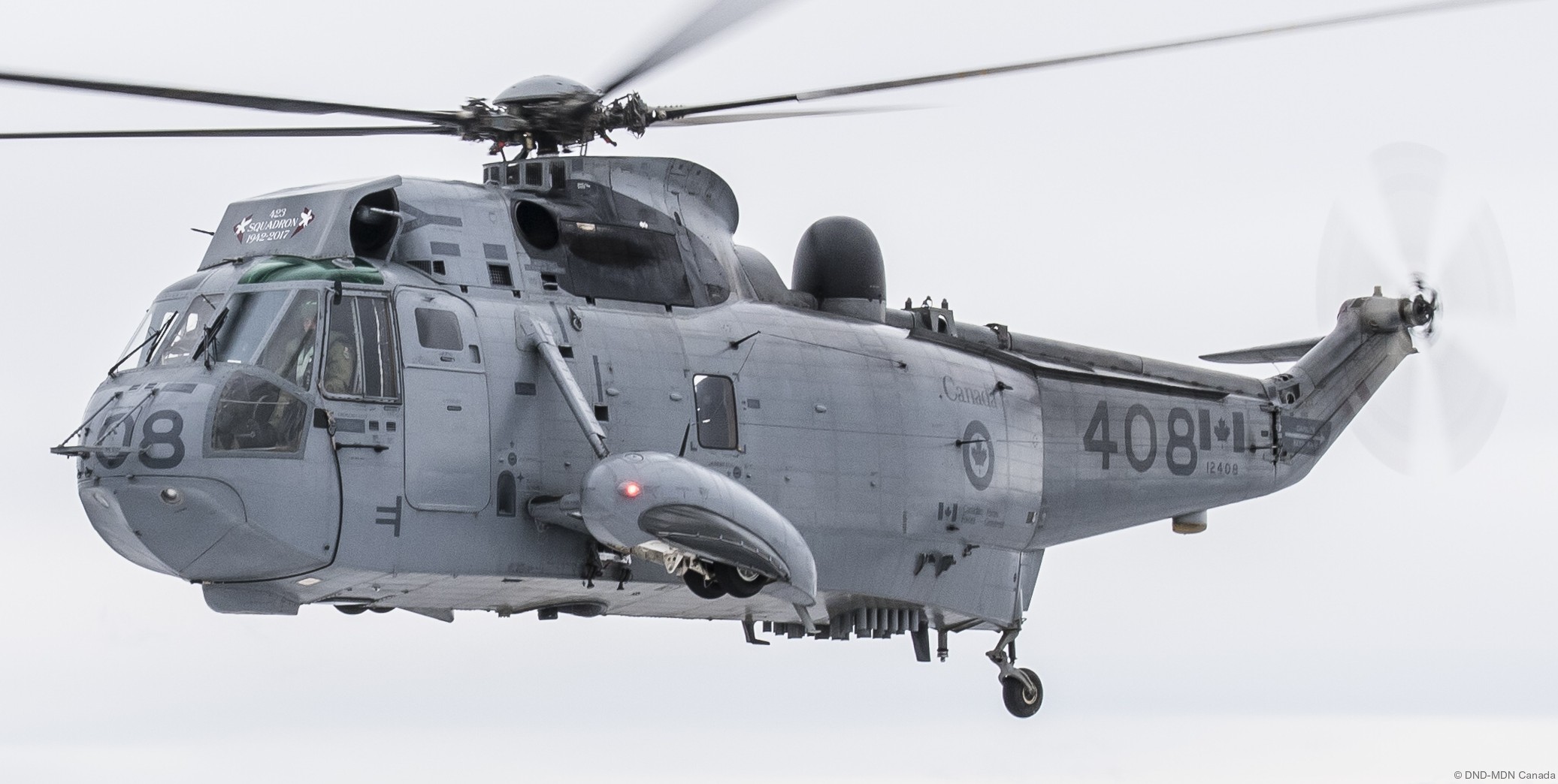 ch-124 sea king royal canadian navy sikorsky naval helicopter rcaf hmcs squadron 68