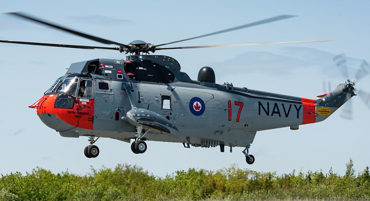 ch-124 sea king royal canadian navy sikorsky naval helicopter rcaf hmcs squadron 81