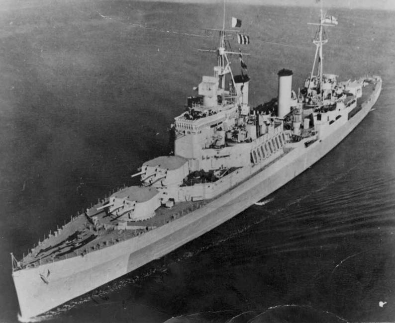 C-31 HMCS Quebec crown colony class light cruiser ex HMS Uganda Royal Canadian Navy