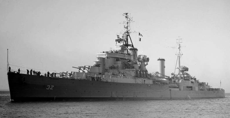 C-32 HMCS Ontario Minotaur class light cruiser Royal Canadan Navy
