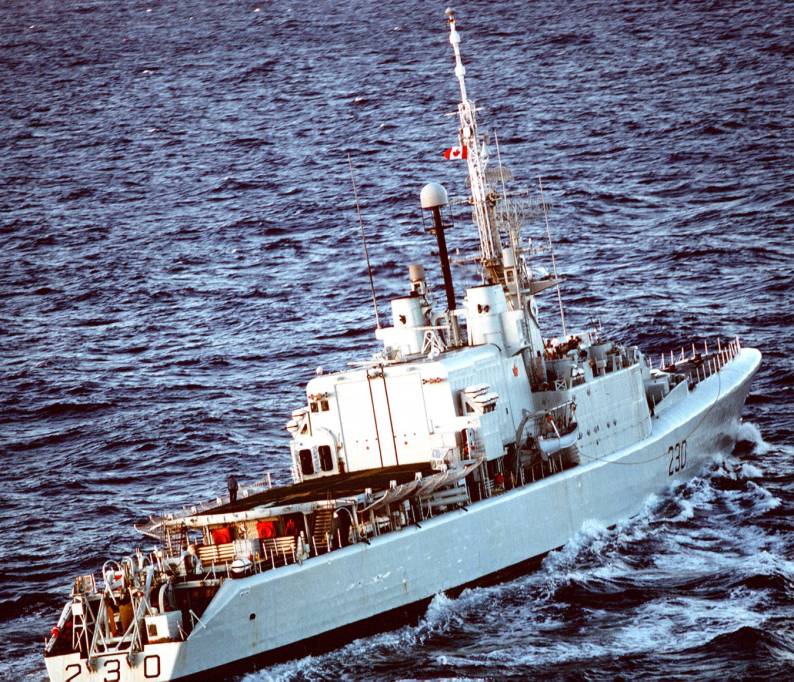 ddh 230 hmcs margaree st. laurent class destroyer