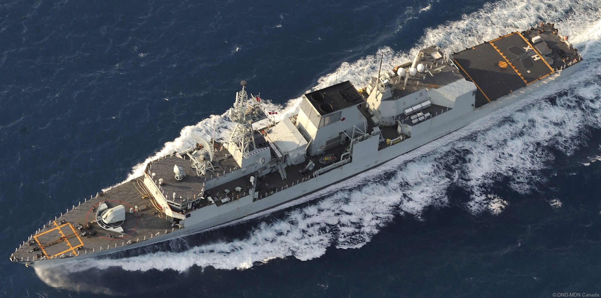 ffh-330 hmcs halifax class helicopter patrol frigate royal canadian navy rcn ncsm marine royale canadienne 06