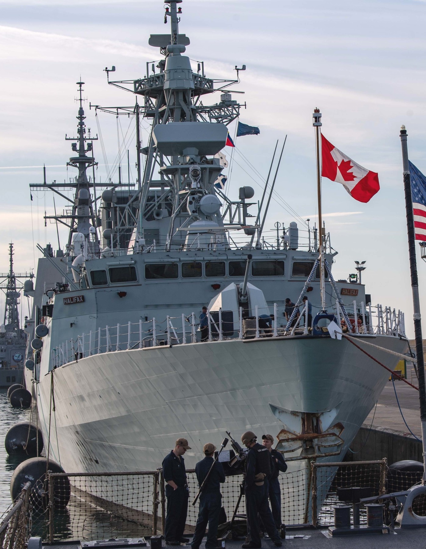 ffh-330 hmcs halifax class helicopter patrol frigate royal canadian navy rcn ncsm marine royale canadienne 15