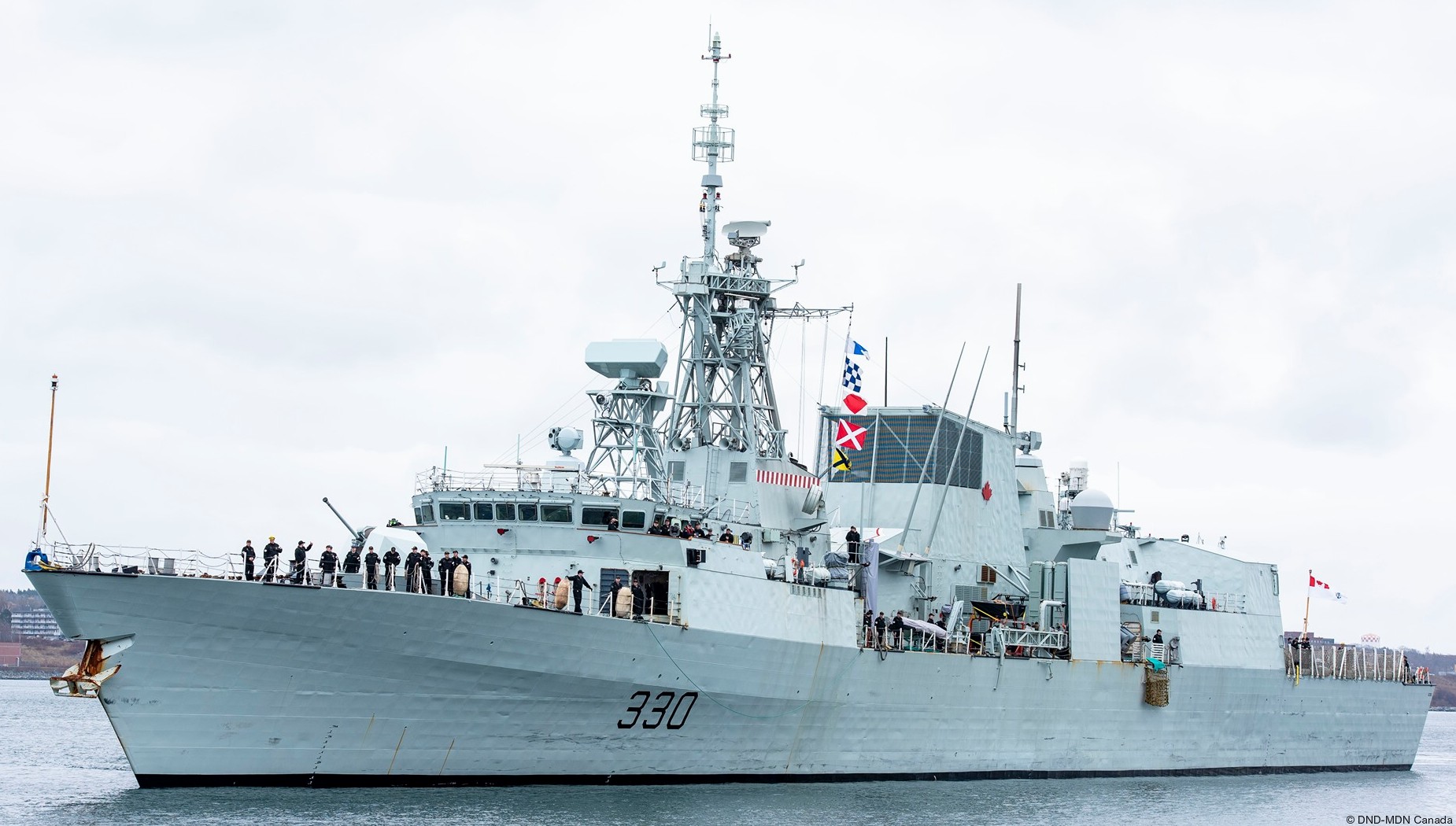 ffh-330 hmcs halifax class helicopter patrol frigate royal canadian navy rcn ncsm marine royale canadienne 35x saint john shipbuilding
