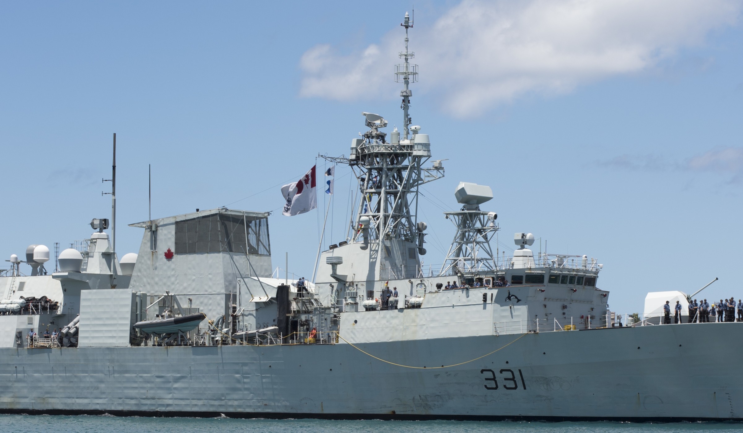 ffh-331 hmcs vancouver halifax class helicopter patrol frigate ncsm royal canadian navy 12