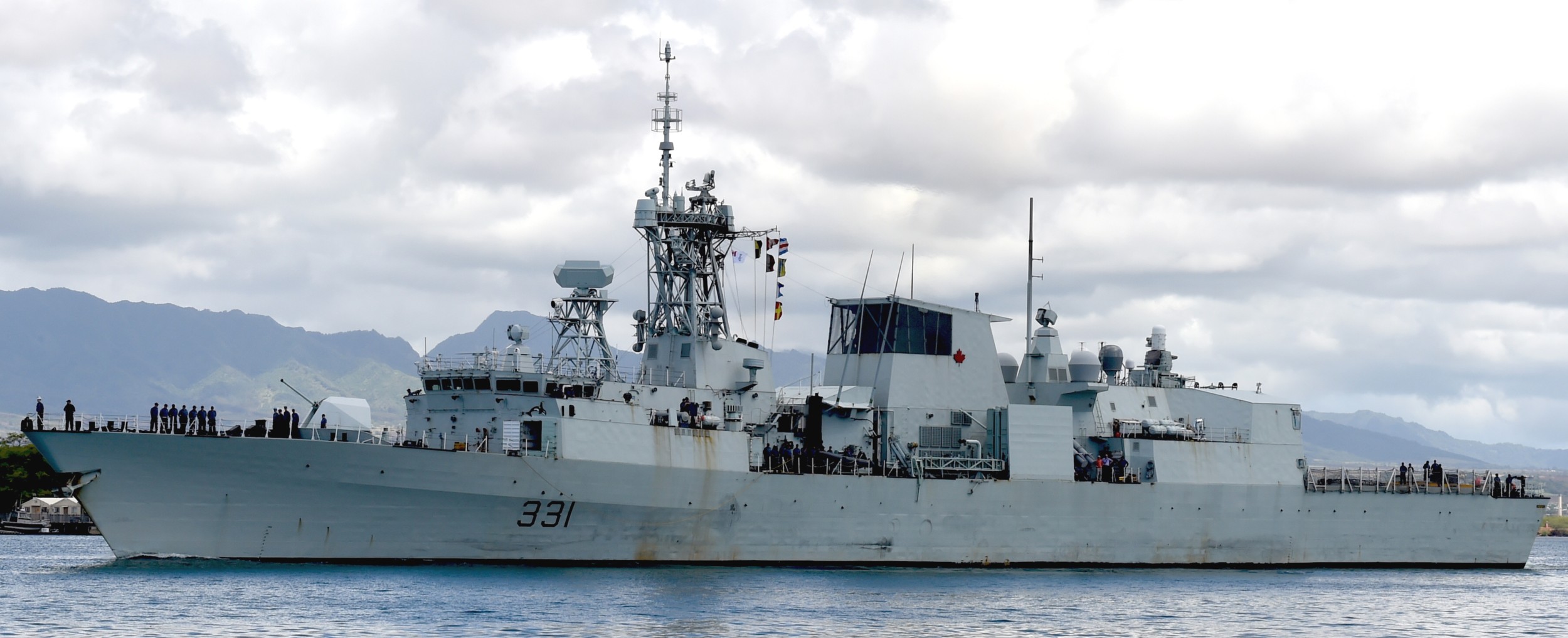 ffh-331 hmcs vancouver halifax class helicopter patrol frigate ncsm royal canadian navy 14
