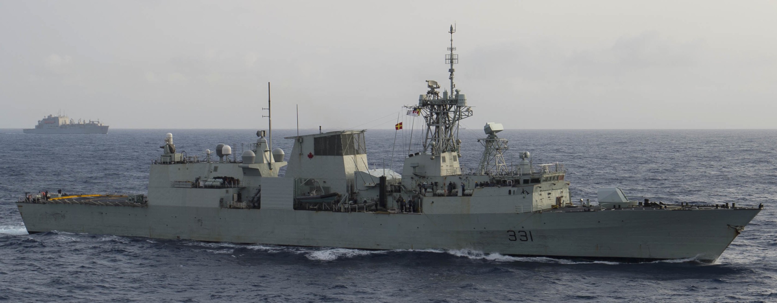 ffh-331 hmcs vancouver halifax class helicopter patrol frigate ncsm royal canadian navy 16