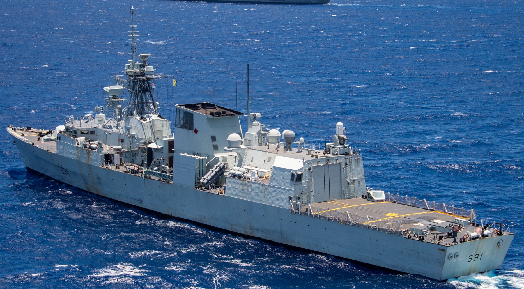 ffh-331 hmcs vancouver halifax class helicopter patrol frigate ncsm royal canadian navy 17