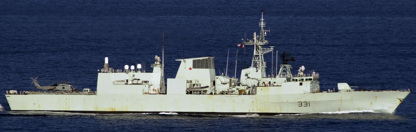 ffh-331 hmcs vancouver halifax class helicopter patrol frigate ncsm royal canadian navy 31