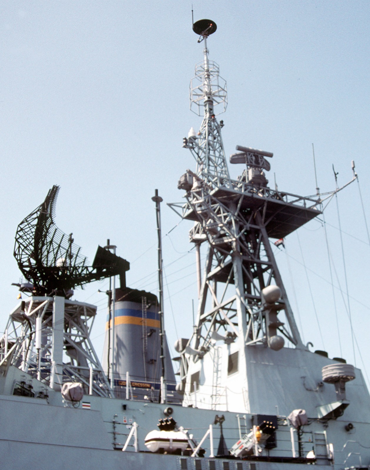 halifax class helicopter patrol frigate royal canadian navy 34c an/sps-49 radar sea giraffe