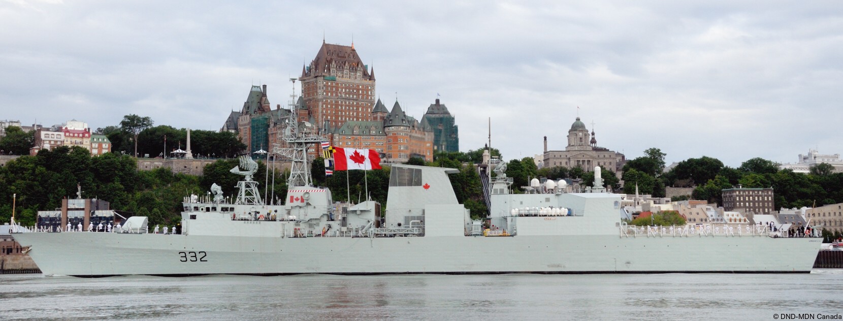 ffh-332 hmcs ville de quebec halifax class helicopter patrol frigate ncsm royal canadian navy 17