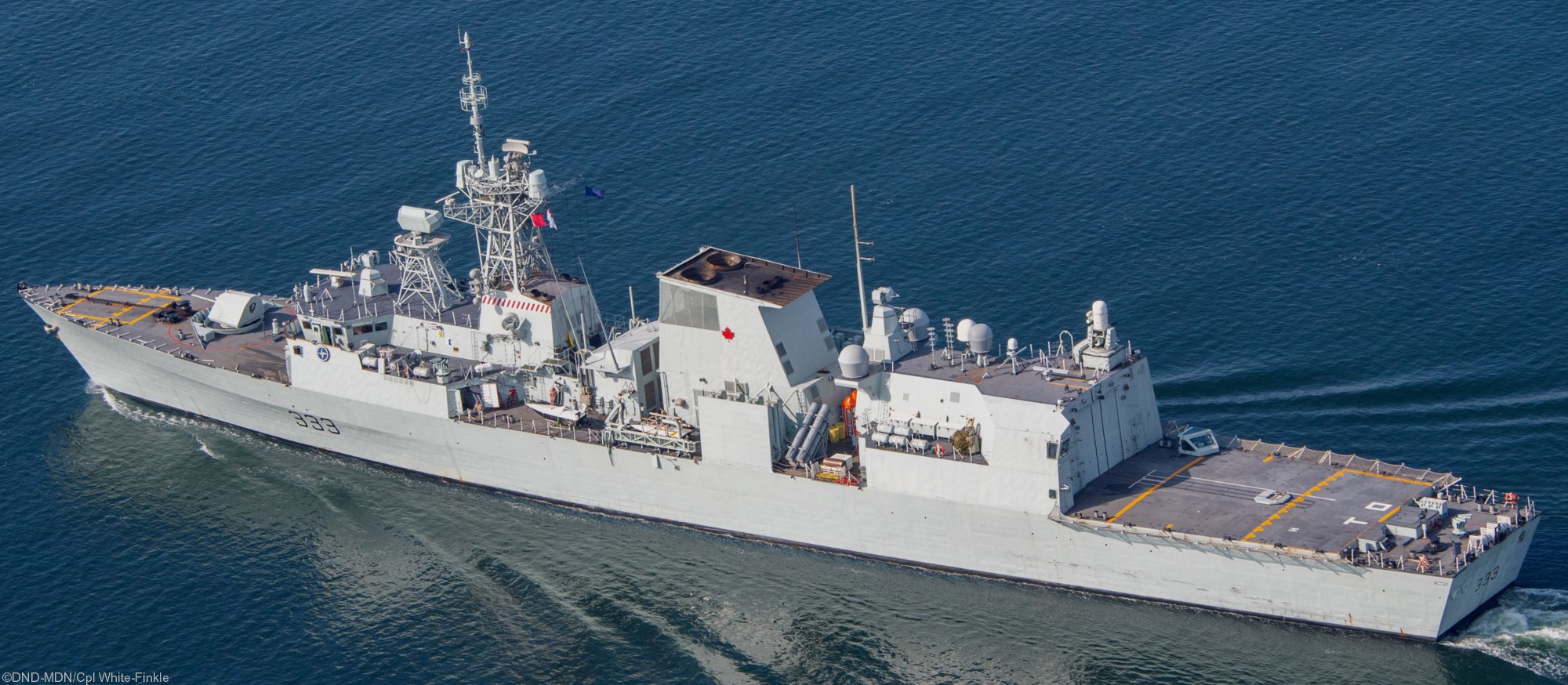 ffh-333 hmcs toronto halifax class helicopter patrol frigate ncsm royal canadian navy 04