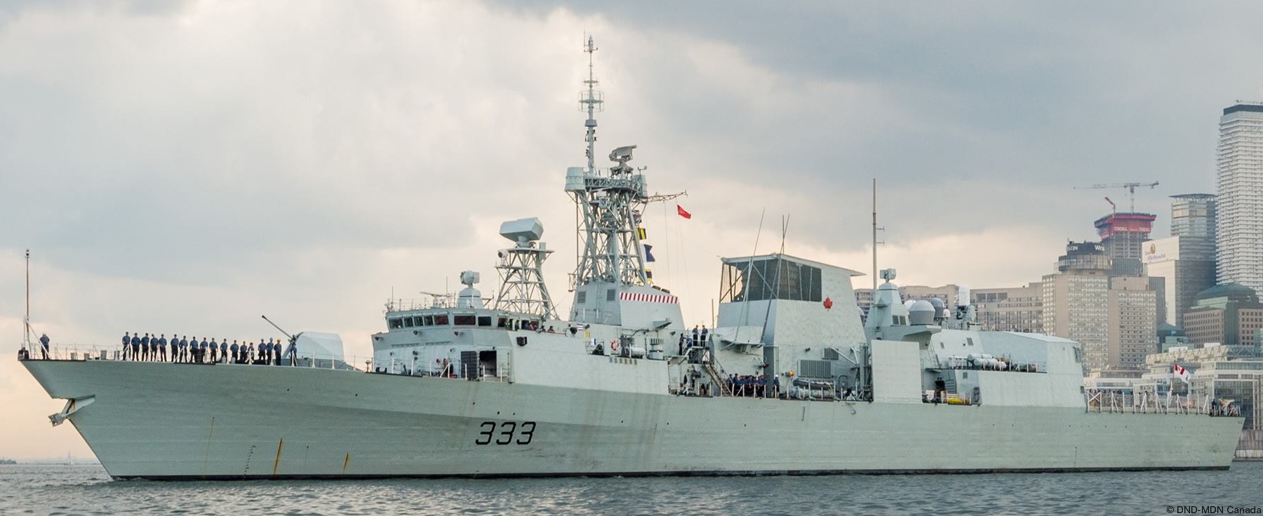 ffh-333 hmcs toronto halifax class helicopter patrol frigate ncsm royal canadian navy 25