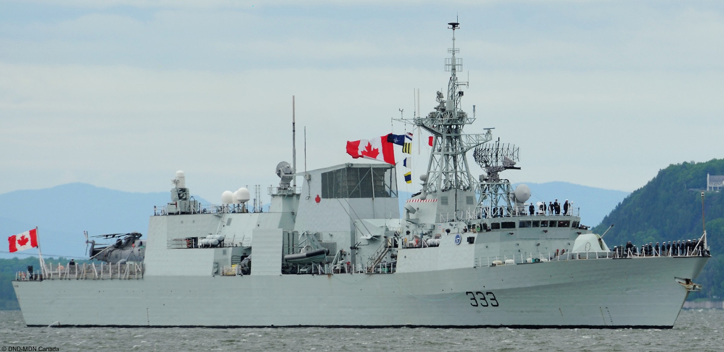 ffh-333 hmcs toronto halifax class helicopter patrol frigate ncsm royal canadian navy 46