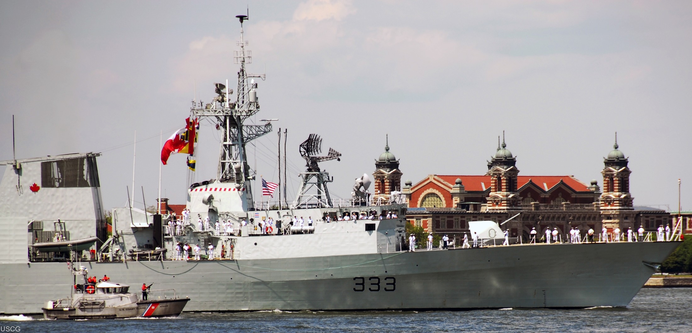 ffh-333 hmcs toronto halifax class helicopter patrol frigate ncsm royal canadian navy 47