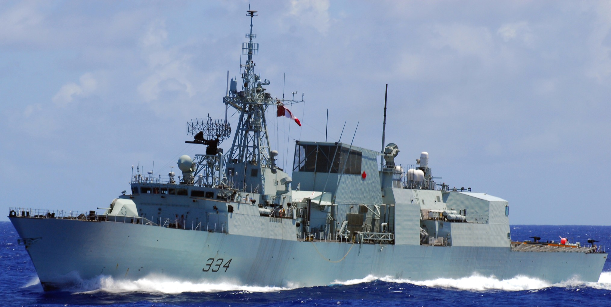 ffh-334 hmcs regina halifax class helicopter patrol frigate ncsm royal canadian navy 23