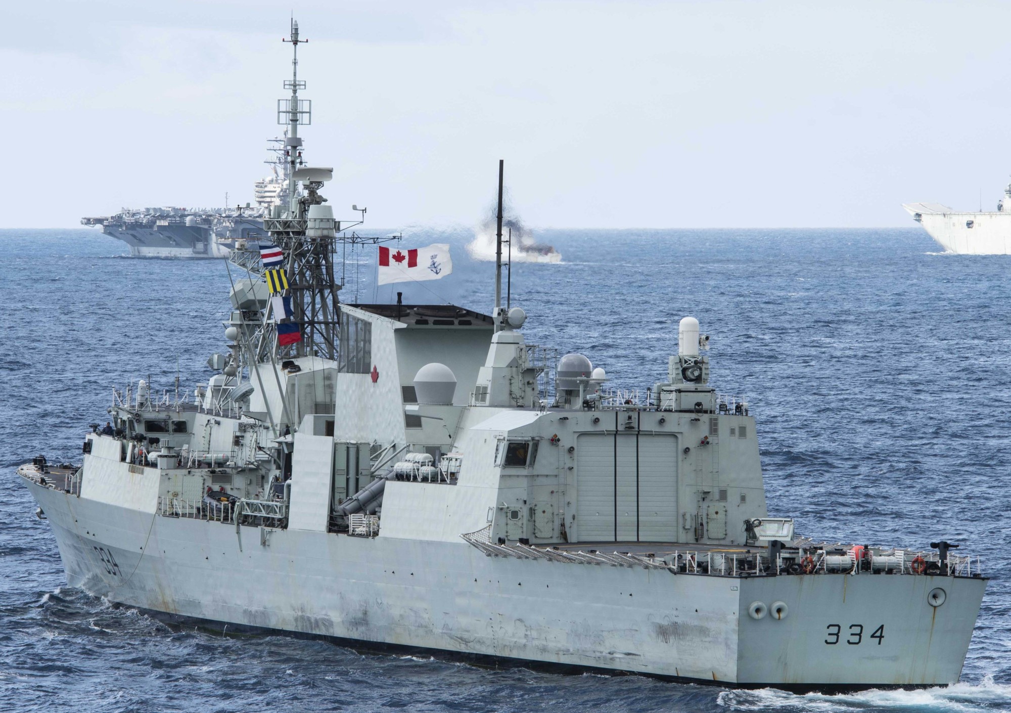 ffh-334 hmcs regina halifax class helicopter patrol frigate ncsm royal canadian navy 35