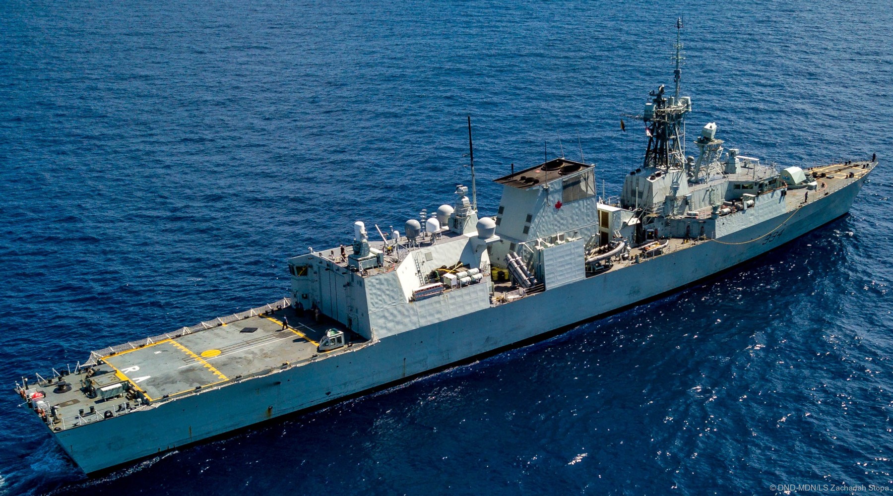 ffh-334 hmcs regina halifax class helicopter patrol frigate ncsm royal canadian navy 66