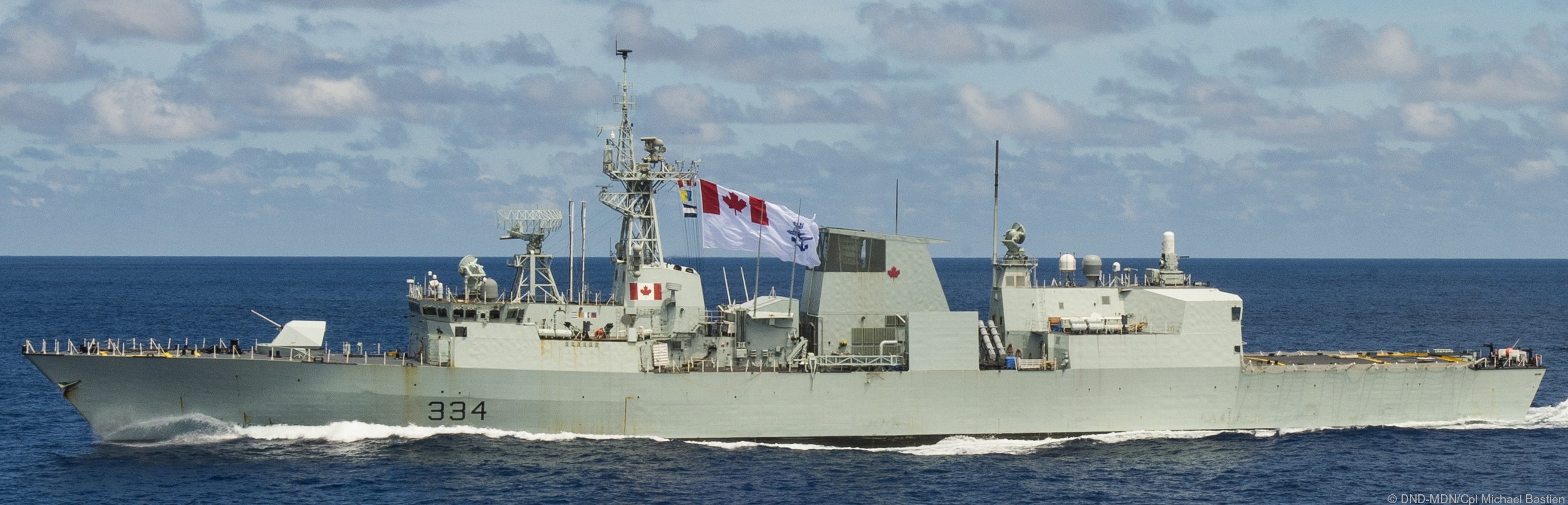ffh-334 hmcs regina halifax class helicopter patrol frigate ncsm royal canadian navy 68
