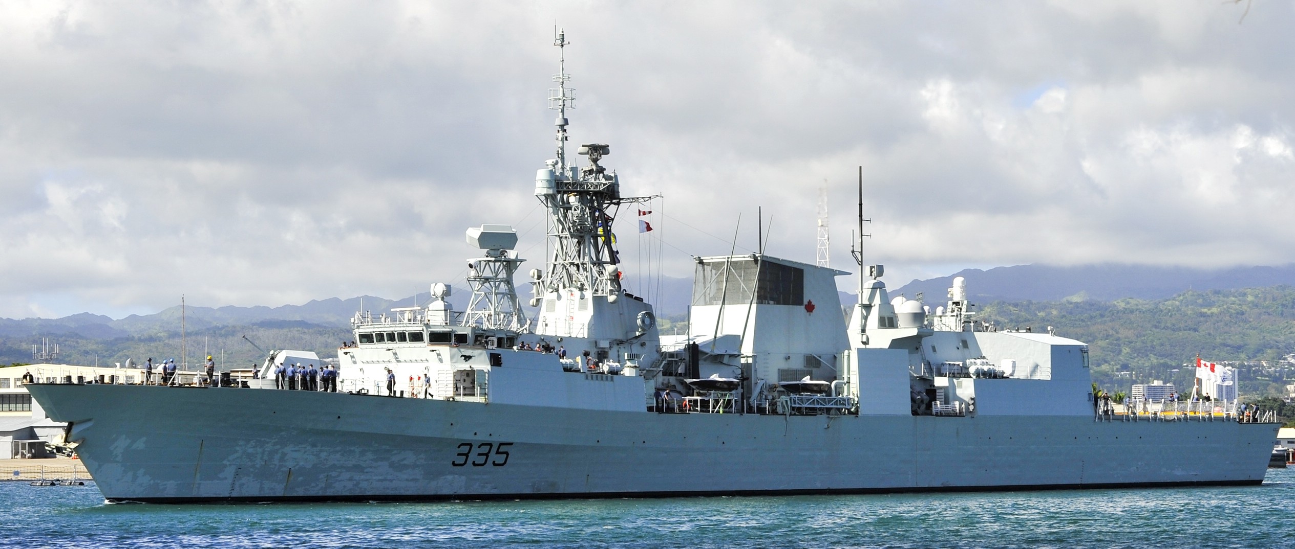 ffh-335 hmcs calgary halifax class helicopter patrol frigate ncsm royal canadian navy 11