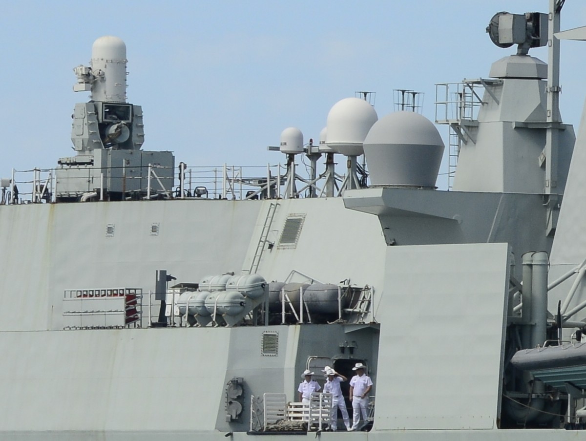 ffh-335 hmcs calgary halifax class helicopter patrol frigate ncsm royal canadian navy mk.15 ciws torpedo tubes 21a