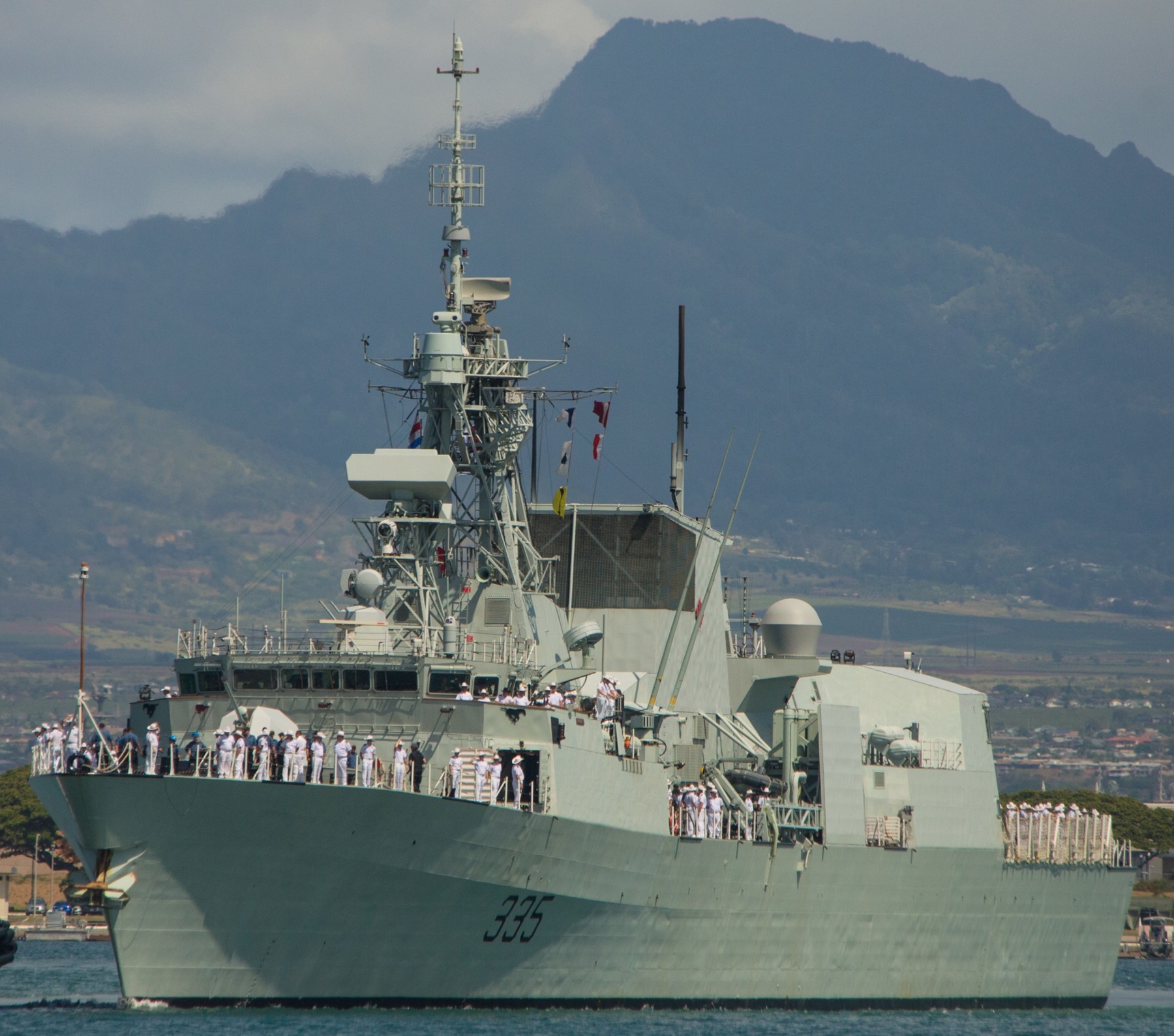 ffh-335 hmcs calgary halifax class helicopter patrol frigate ncsm royal canadian navy 22
