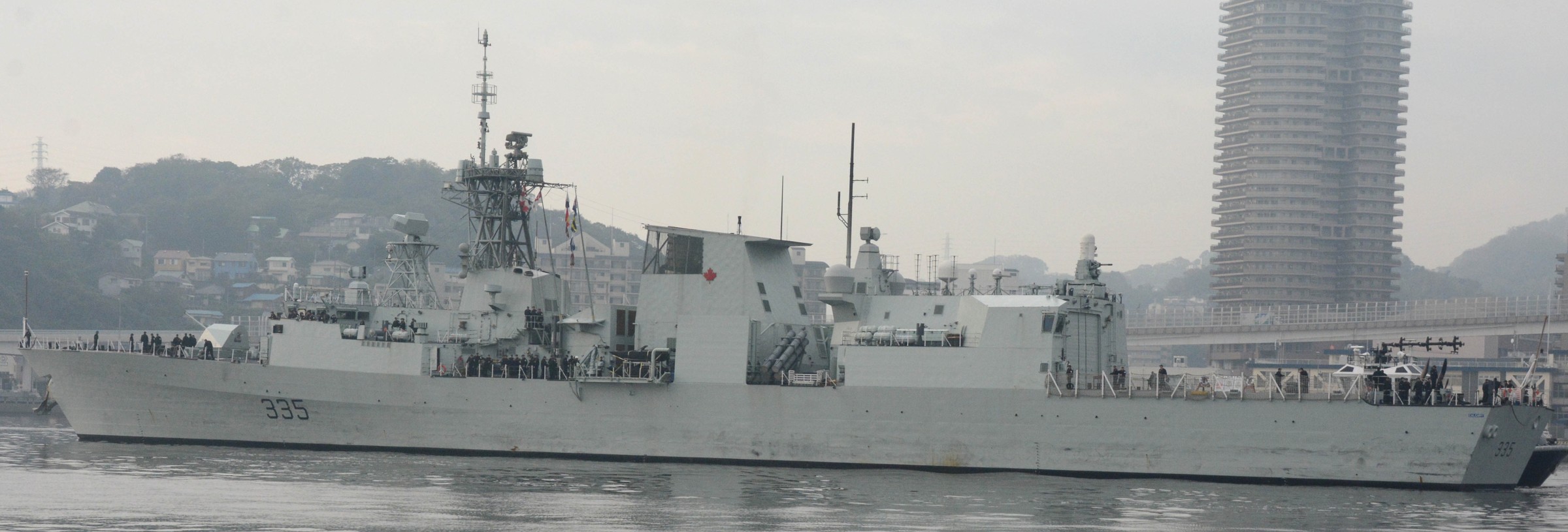 ffh-335 hmcs calgary halifax class helicopter patrol frigate ncsm royal canadian navy 28