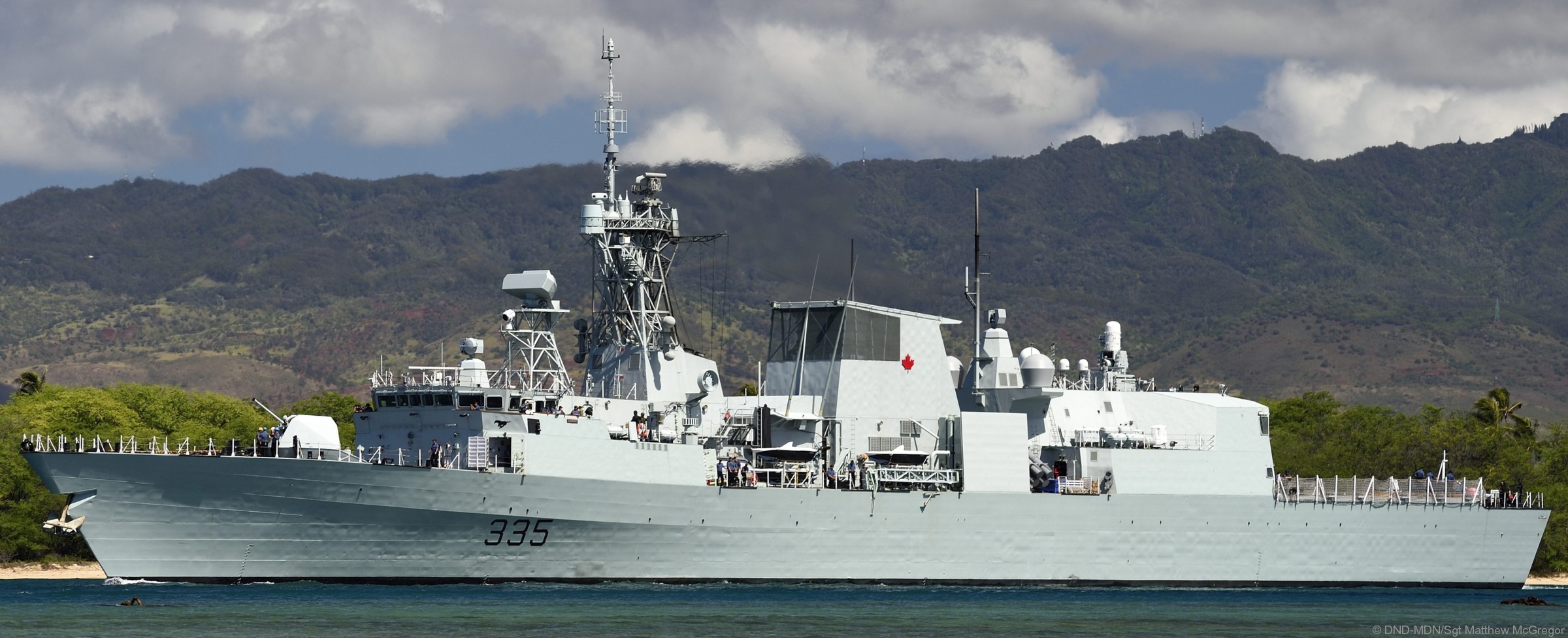 ffh-335 hmcs calgary halifax class helicopter patrol frigate ncsm royal canadian navy 31 rimpac hawaii