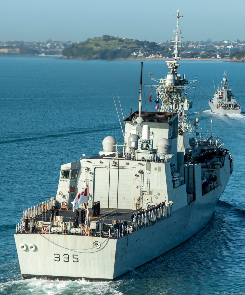 ffh-335 hmcs calgary halifax class helicopter patrol frigate ncsm royal canadian navy 33
