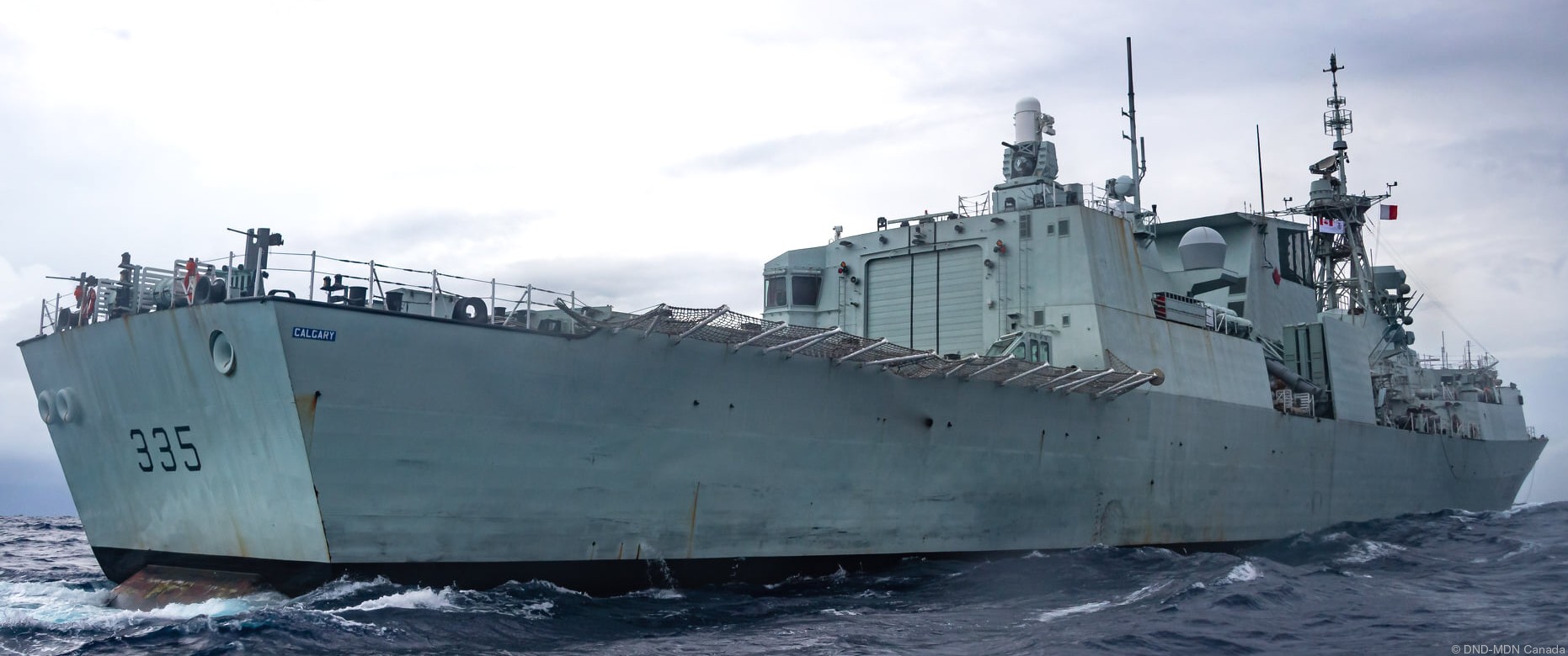 ffh-335 hmcs calgary halifax class helicopter patrol frigate ncsm royal canadian navy 37