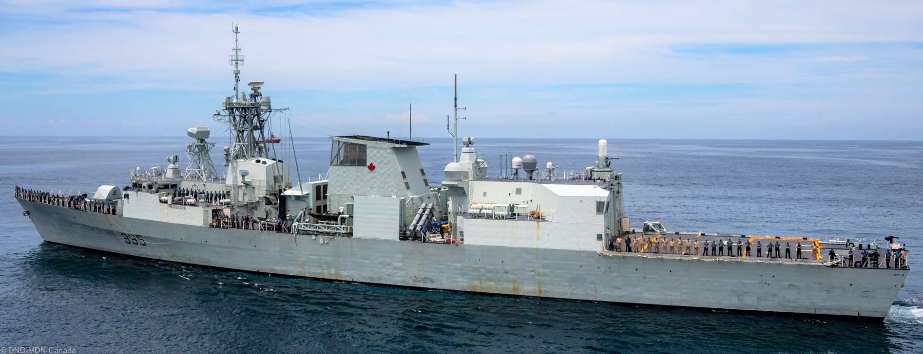 ffh-335 hmcs calgary halifax class helicopter patrol frigate ncsm royal canadian navy 40