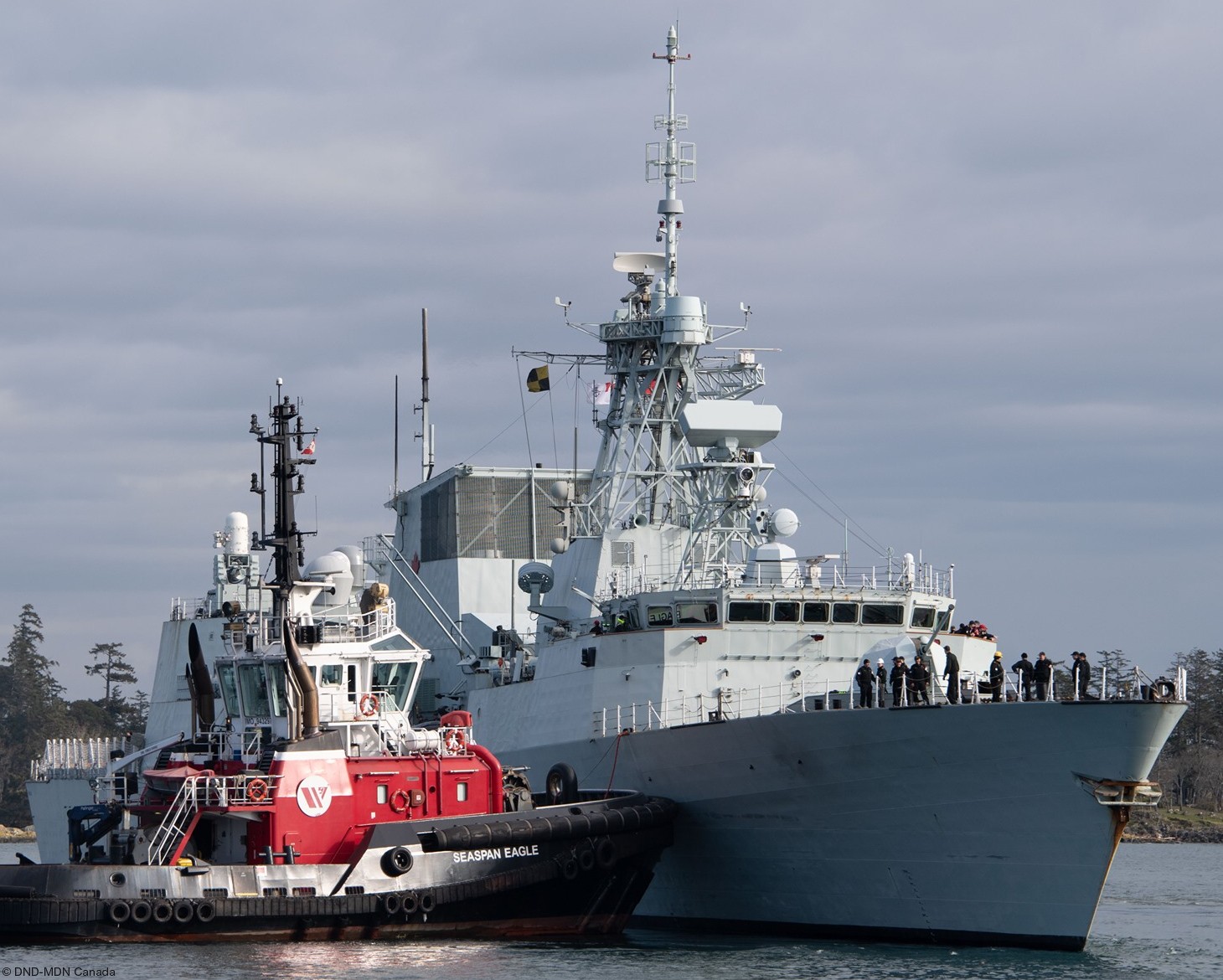 ffh-335 hmcs calgary halifax class helicopter patrol frigate ncsm royal canadian navy 45