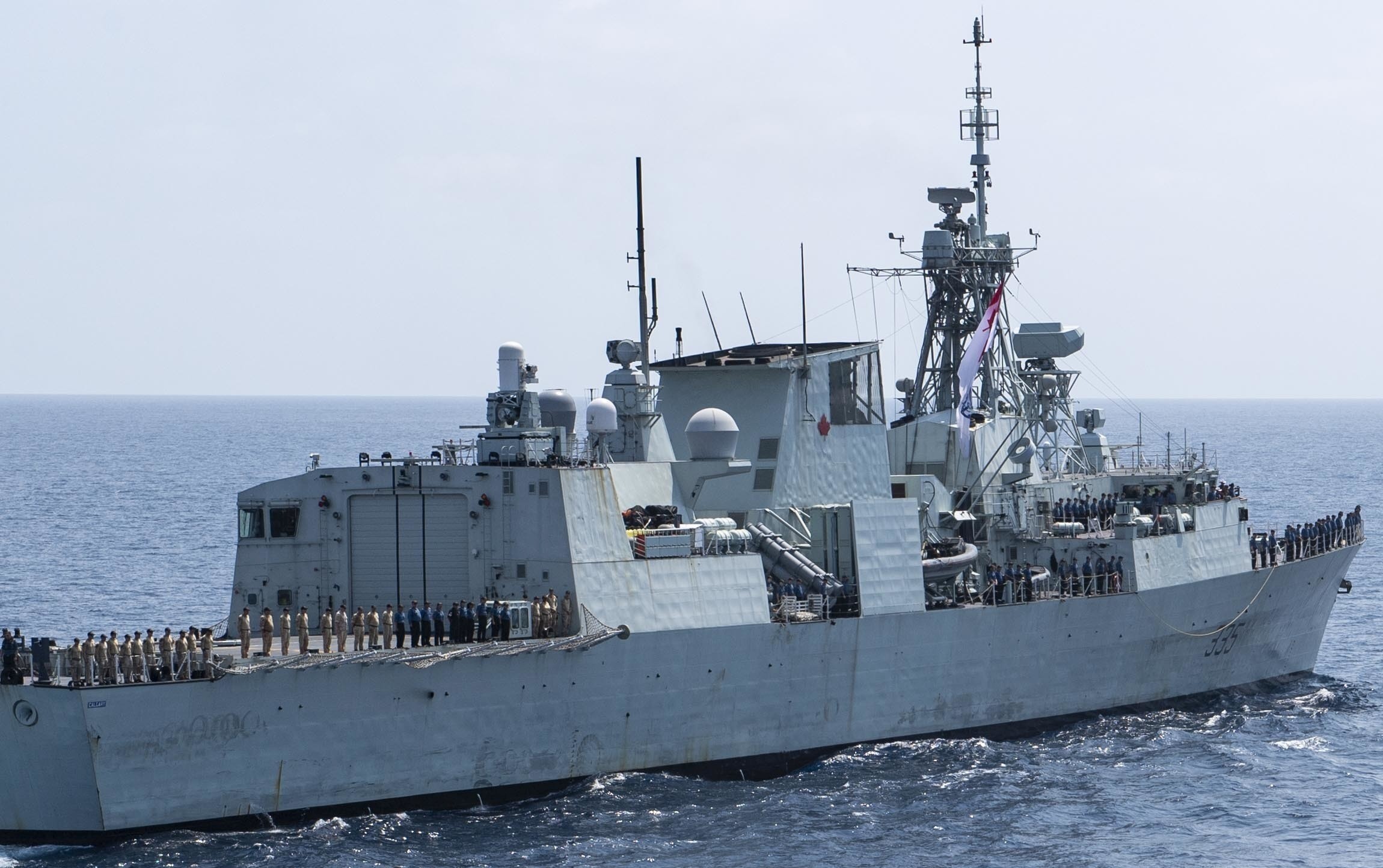 ffh-335 hmcs calgary halifax class helicopter patrol frigate ncsm royal canadian navy 64